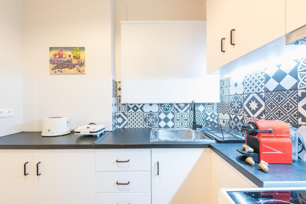 Gorgeous & Modern At Ampelokipi Metro Station By Greece Apartments Atene Esterno foto